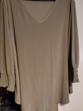 Cato Women's V-Neck Long Sleeve Tunic Top in Olive Size 18/20W